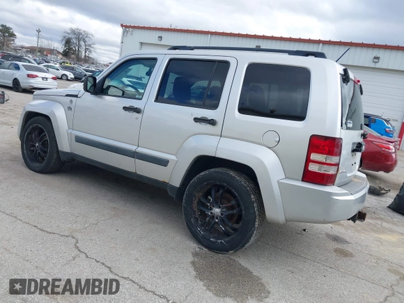 2009 Jeep Liberty Sport with VIN 1J8GN28K39W520228, listed as a IAAI auction lot 41961381 with 196,187 mi miles. Bid and sale history available at carsss.com. Image 3.