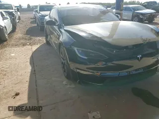 2022 Tesla Model S z VIN 5YJSA1E51NF474743, wystawiony jako Copart lot #87316374 z przebiegiem Nie podano mil oraz Szkoda całkowita • Salvage title. Historia ofert i sprzedaży dostępna na DreamBid. Obrazek 10.