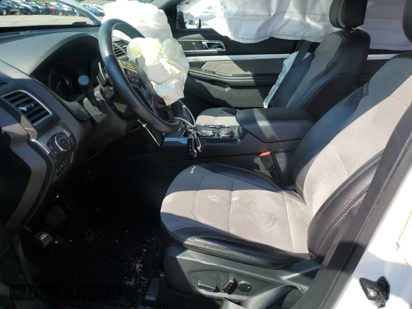2017 Ford Explorer XLT z VIN 1FM5K8D82HGE21425, wystawiony jako Copart lot #63497335 z przebiegiem 97 144 mil mil oraz Szkoda całkowita • Salvage title. Historia ofert i sprzedaży dostępna na DreamBid. Obrazek 7.