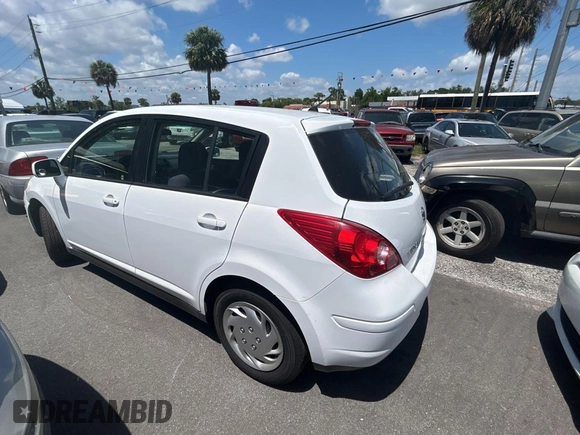 2007 Nissan Versa 1.8 S with VIN 3N1BC13E17L377109, listed as a Copart auction lot 54001065 with 172,236 mi miles and Clean Title. Bid and sale history available at carsss.com. Image 3.