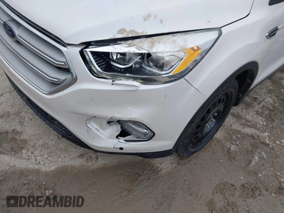 2019 Ford Escape Titanium with VIN 1FMCU9J95KUB50793, listed as a IAAI auction lot 41501161 with 111,644 mi miles. Bid and sale history available at carsss.com. Image 6.
