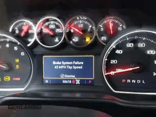 2019 Chevrolet Silverado 1500 RST with VIN 1GCRYEED5KZ239308, listed as a IAAI auction lot 41024575 with 50,618 mi miles and . Bid and sale history available at DreamBid. Image 7.
