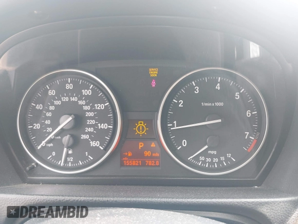 2011 BMW 3 Series 328i xDrive z VIN WBAPK5G5XBNN29191, wystawiony jako IAAI lot #42367812 z przebiegiem 155 821 mil mil oraz . Historia ofert i sprzedaży dostępna na DreamBid. Obrazek 7.