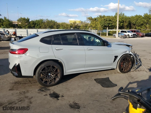 2022 BMW X4 M with VIN 5YM23EC00N9L35827, listed as a Copart auction lot 87932635 with 0 miles and Salvage Title. Bid and sale history available at carsss.com. Image 3.