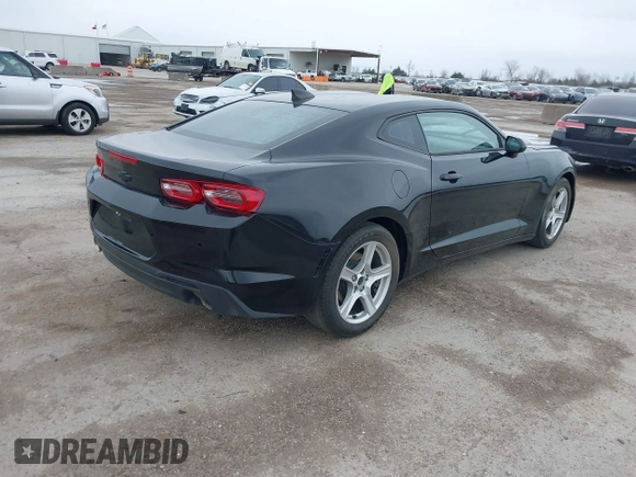 2019 Chevrolet Camaro 1LS with VIN 1G1FB1RX5K0119622, listed as a IAAI auction lot 41722090 with 21,376 mi miles and . Bid and sale history available at carsss.com. Image 4.