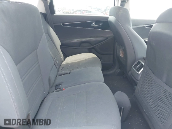 2017 Kia Sorento LX z VIN 5XYPG4A54HG215334, wystawiony jako IAAI lot #42279701 z przebiegiem 144 396 mil mil oraz . Historia ofert i sprzedaży dostępna na DreamBid. Obrazek 8.