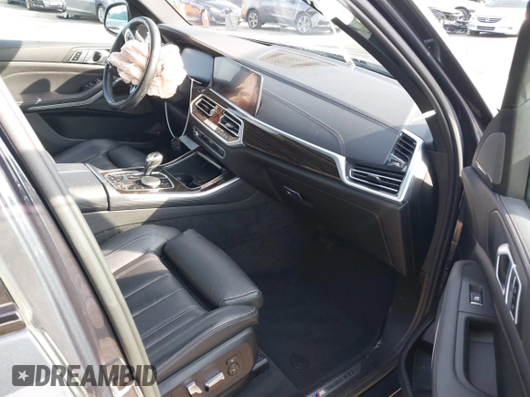 2021 BMW X5 xDrive45e with VIN 5UXTA6C00M9D24349, listed as a IAAI auction lot 41458445 with 43,116 mi miles. Bid and sale history available at carsss.com. Image 5.
