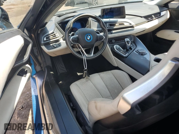 2016 BMW i8 z VIN WBY2Z2C55GV675162, wystawiony jako Copart lot #60817764 z przebiegiem 32 718 mil mil oraz Szkoda całkowita • Salvage title. Historia ofert i sprzedaży dostępna na DreamBid. Obrazek 8.