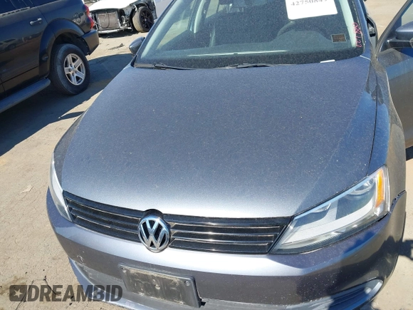2014 Volkswagen Jetta SE с VIN 3VWD17AJ2EM227660, выставлен на аукционе IAAI как лот 42750849 с пробегом 126 489 миль миль и . История ставок и продаж доступна на DreamBid. Изображение 6.