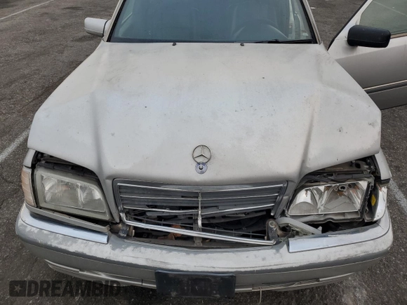 2000 Mercedes-Benz C 230 Kompressor with VIN WDBHA24G4YF929022, listed as a Copart auction lot 76266134 with 197,452 mi miles and Clean Title. Bid and sale history available at carsss.com. Image 11.