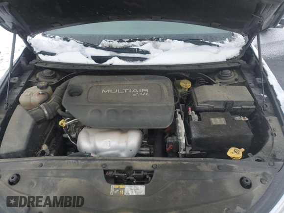 2015 Chrysler 200 Limited z VIN 1C3CCCAB2FN527267, wystawiony jako Copart lot #58697625 z przebiegiem 142 170 mil mil oraz Szkoda całkowita • Salvage title. Historia ofert i sprzedaży dostępna na DreamBid. Obrazek 13.
