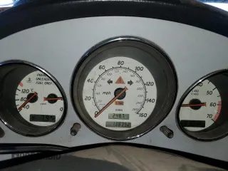 1998 Mercedes-Benz SLK 230/320 z VIN WDBKK47F5WF041183, wystawiony jako Copart lot #50688135 z przebiegiem 138 392 mil mil oraz Szkoda całkowita • Salvage title. Historia ofert i sprzedaży dostępna na DreamBid. Obrazek 9.