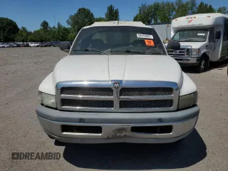 2002 Dodge 2500 z VIN 3B7KC23Z62M212116, wystawiony jako Copart lot #58445855 z przebiegiem 246 902 mil mil oraz Czysty tytuł • Clean title. Historia ofert i sprzedaży dostępna na DreamBid. Obrazek 5.