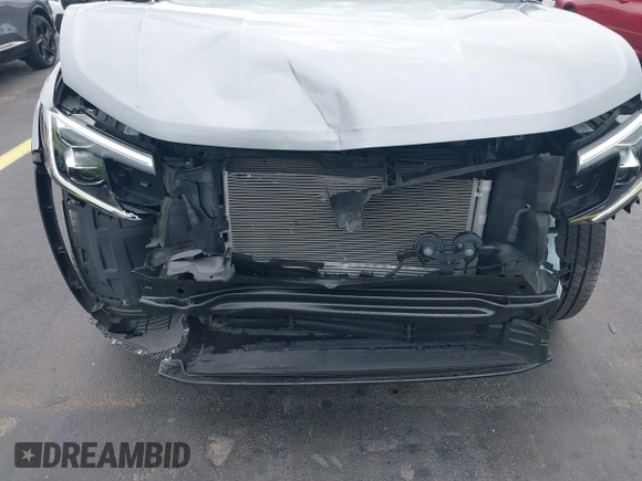 2024 Volkswagen Atlas SEL Premium R-Line with VIN 1V2FR2CA7RC595004, listed as a IAAI auction lot 42425330 with 16,171 mi miles and . Bid and sale history available at DreamBid. Image 6.