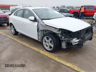 2012 Volvo S60 T5 z VIN YV1622FS3C2127353, wystawiony jako IAAI lot #41440106 z przebiegiem 103 762 mil mil oraz . Historia ofert i sprzedaży dostępna na DreamBid. Obrazek 1.