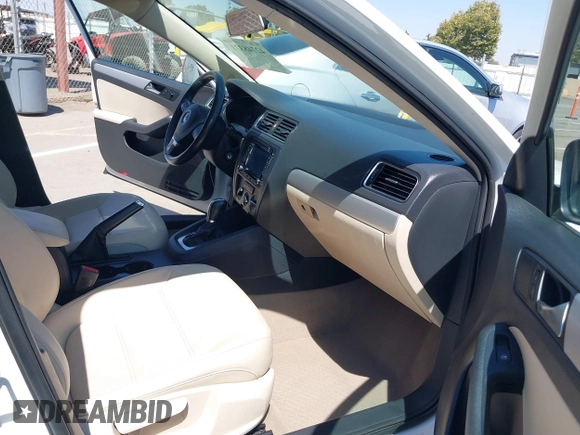 2011 Volkswagen Jetta TDI with VIN 3VWLL7AJ0BM037650, listed as a IAAI auction lot 42748331 with 121,498 mi miles and . Bid and sale history available at DreamBid. Image 5.