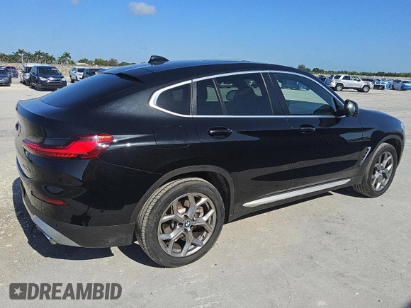 2024 BMW X4 xDrive30i z VIN 5UX33DT06R9U88255, wystawiony jako Copart lot #56604545 z przebiegiem 30 544 mil mil oraz Czysty tytuł • Clean title. Historia ofert i sprzedaży dostępna na DreamBid. Obrazek 3.