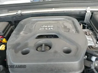 2021 Jeep Wrangler Unlimited Sahara z VIN 1C4JJXP64MW840094, wystawiony jako IAAI lot #40830676 z przebiegiem 31 716 mil mil oraz . Historia ofert i sprzedaży dostępna na DreamBid. Obrazek 19.