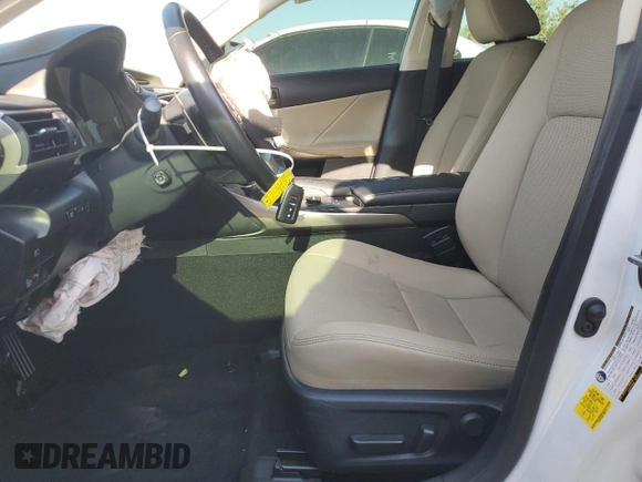 2020 Lexus IS 300 with VIN JTHDA1D26L5106278, listed as a Copart auction lot 72035814 with 39,359 mi miles and Salvage title. Bid and sale history available at DreamBid. Image 7.
