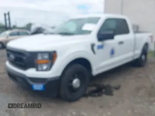 2023 Ford F-150 XL z VIN 1FTFX1E87PKF79125, wystawiony jako IAAI lot #42285716 z przebiegiem 13 347 mil mil oraz . Historia ofert i sprzedaży dostępna na DreamBid. Obrazek 2.