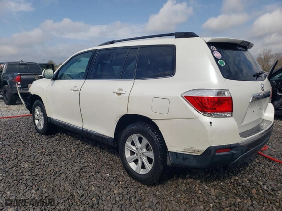 2013 Toyota Highlander with VIN 5TDZK3EH9DS130735, listed as a Copart auction lot 48710955 with 139,013 mi miles and Salvage Title. Bid and sale history available at carsss.com. Image 2.