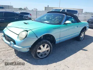 2002 Ford Thunderbird Hardtop Premium z VIN 1FAHP60AX2Y116343, wystawiony jako IAAI lot #42291076 z przebiegiem Nie podano mil oraz . Historia ofert i sprzedaży dostępna na DreamBid. Obrazek 2.