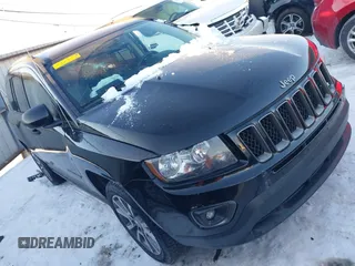 2016 Jeep Compass Sport z VIN 1C4NJCBA2GD738072, wystawiony jako IAAI lot #41328331 z przebiegiem 105 402 mil mil oraz . Historia ofert i sprzedaży dostępna na DreamBid. Obrazek 1.