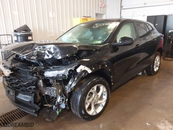 2025 Chevrolet Trax LS with VIN KL77LFEP5SC004784, listed as a IAAI auction lot 41512133 with 21,030 mi miles. Bid and sale history available at carsss.com. Image 2.