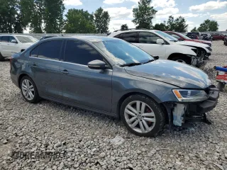 2013 Volkswagen Jetta Autobahn with VIN 3VW4S7AJXDM285818, listed as a Copart auction lot 64452795 with 81,608 mi miles and Clean title. Bid and sale history available at DreamBid. Image 4.
