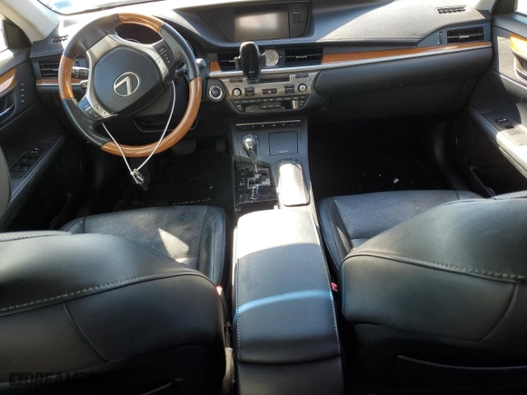 2013 Lexus ES 300h Hybrid with VIN JTHBW1GG1D2037535, listed as a Copart auction lot 49517565 with 0 mi miles and Salvage Title. Bid and sale history available at carsss.com. Image 8.