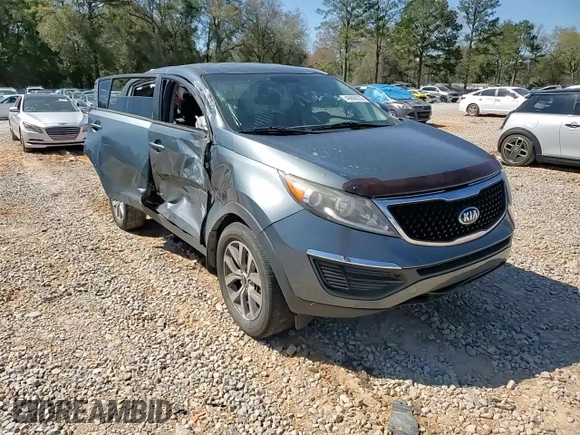 2015 Kia Sportage LX z VIN KNDPB3AC9F7696912, wystawiony jako Copart lot #49886235 z przebiegiem 178 324 mil mil oraz Szkoda całkowita • Salvage title. Historia ofert i sprzedaży dostępna na DreamBid. Obrazek 12.