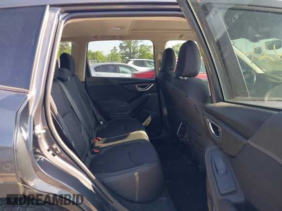 2021 Subaru Forester Premium z VIN JF2SKAJC9MH562537, wystawiony jako IAAI lot #42673896 z przebiegiem 66 819 mil mil oraz . Historia ofert i sprzedaży dostępna na DreamBid. Obrazek 8.
