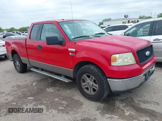 2006 Ford F-150 STX with VIN 1FTRX12W16NB08665, listed as a IAAI auction lot 41910402 with 170,392 mi miles. Bid and sale history available at carsss.com. Image 1.