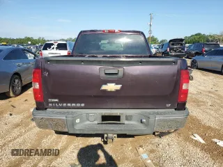 2008 Chevrolet Silverado 1500 1LT with VIN 2GCEC130081124610, listed as a Copart auction lot 62532144 with 321,971 mi miles and Clean Title. Bid and sale history available at DreamBid. Image 6.
