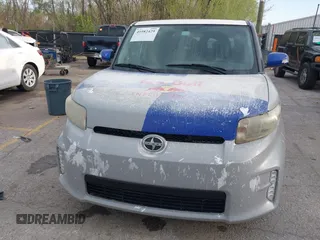 2013 Scion xB with VIN JTLZE4FE0DJ034785, listed as a IAAI auction lot 41982429 with 190,205 mi miles. Bid and sale history available at carsss.com. Image 6.