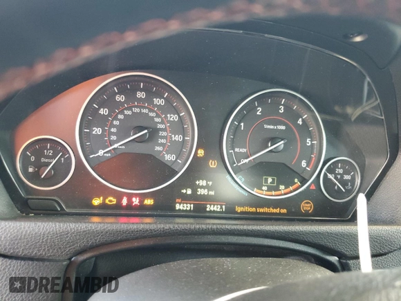2018 BMW 3 Series 328d with VIN WBA8E5C56JA507664, listed as a Copart auction lot 60083895 with 94,331 mi miles and Salvage title. Bid and sale history available at DreamBid. Image 9.