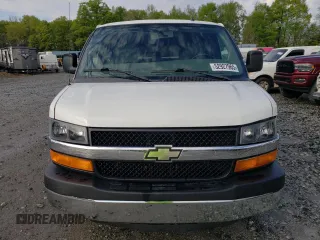 2013 Chevrolet Express Passenger LT with VIN 1GAZG1FG8D1109893, listed as a Copart auction lot 52927965 with 101,828 mi miles and Clean title. Bid and sale history available at DreamBid. Image 5.