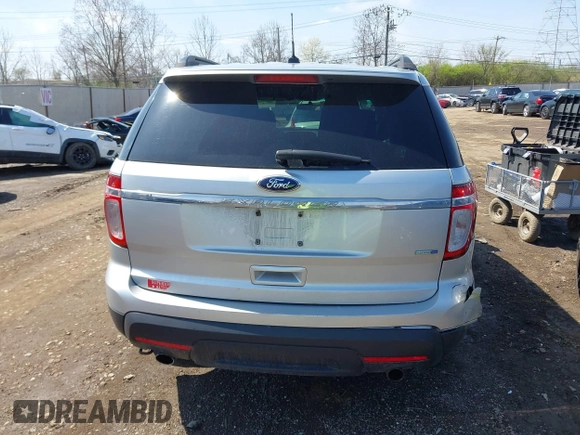 2014 Ford Explorer with VIN 1FM5K8B89EGA12174, listed as a IAAI auction lot 41931727 with 181,125 mi miles and . Bid and sale history available at DreamBid. Image 16.