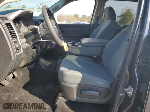 2018 Ram 1500 Express z VIN 1C6RR6KT8JS139605, wystawiony jako Copart lot #47211965 z przebiegiem 79 611 mil mil oraz Szkoda całkowita • Salvage title. Historia ofert i sprzedaży dostępna na DreamBid. Obrazek 7.