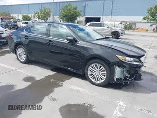 2017 Lexus ES 350 z VIN 58ABK1GG6HU066363, wystawiony jako IAAI lot #42232966 z przebiegiem 60 908 mil mil oraz . Historia ofert i sprzedaży dostępna na DreamBid. Obrazek 1.