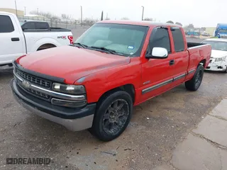 2001 Chevrolet Silverado 1500 LT with VIN 2GCEC19T911276523, listed as a IAAI auction lot 41435753 with 142,030 mi miles. Bid and sale history available at carsss.com. Image 2.
