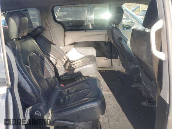 2018 Chrysler Pacifica Touring L z VIN 2C4RC1BGXJR142653, wystawiony jako Copart lot #50708575 z przebiegiem 136 816 mil mil oraz Szkody całkowita. Historia ofert i sprzedaży dostępna na DreamBid. Obrazek 11.