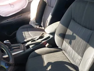 2018 Nissan Sentra SV z VIN 3N1AB7AP8JL628303, wystawiony jako IAAI lot #40085310 z przebiegiem 22 927 mil mil oraz . Historia ofert i sprzedaży dostępna na DreamBid. Obrazek 5.