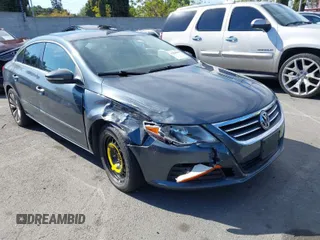 2010 Volkswagen CC Sport with VIN WVWMP7AN3AE546487, listed as a IAAI auction lot 42024944 with 136,278 mi miles. Bid and sale history available at carsss.com. Image 1.