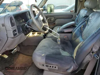 2000 GMC Denali z VIN 1GKEK13R5YR162198, wystawiony jako Copart lot #80325964 z przebiegiem 228 043 mil mil oraz Szkody całkowita. Historia ofert i sprzedaży dostępna na DreamBid. Obrazek 7.