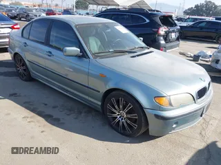 2003 BMW 3 Series 325i z VIN WBAET37403NJ29853, wystawiony jako IAAI lot #41488200 z przebiegiem 202 924 mil mil oraz . Historia ofert i sprzedaży dostępna na DreamBid. Obrazek 1.