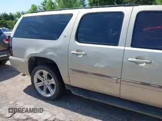 2007 Chevrolet Suburban LS with VIN 1GNFC16087J218794, listed as a IAAI auction lot 42700630 with 262,428 mi miles and . Bid and sale history available at DreamBid. Image 13.