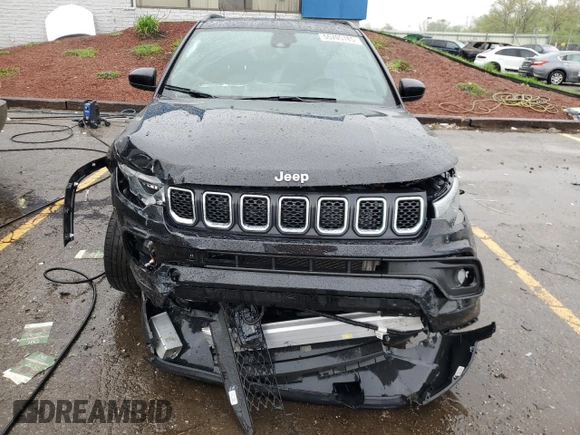 2023 Jeep Compass Latitude z VIN 3C4NJDBN4PT548048, wystawiony jako Copart lot #55705185 z przebiegiem 60 346 mil mil oraz Nie do naprawy • Non repairable. Historia ofert i sprzedaży dostępna na DreamBid. Obrazek 5.