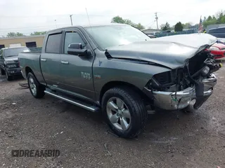 2013 Ram 1500 Lone Star z VIN 1C6RR7TT6DS670472, wystawiony jako IAAI lot #42202832 z przebiegiem 103 806 mil mil oraz . Historia ofert i sprzedaży dostępna na DreamBid. Obrazek 1.