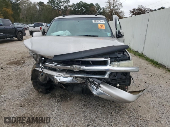 2004 Chevrolet Suburban LT with VIN 1GNEC16Z64J135810, listed as a Copart auction lot 84643984 with 243,355 mi miles and Salvage Title. Bid and sale history available at carsss.com. Image 5.